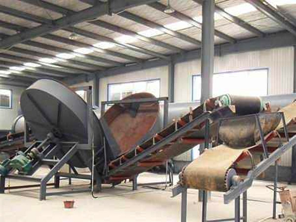 如何提升有機(jī)肥加工設(shè)備對糞便的處理效果呢?